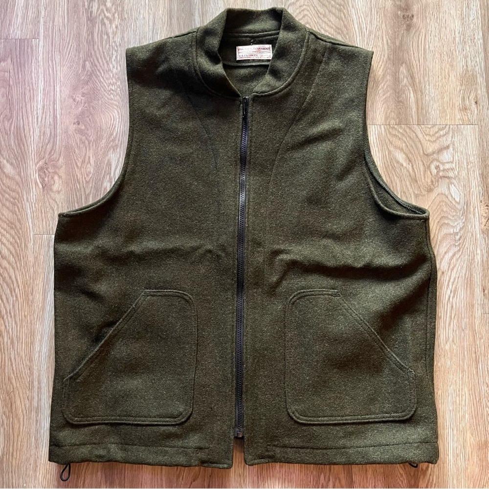 Filson Mackinaw Green Wool Vest Size L/XL(?) - No Size Tag / Hole